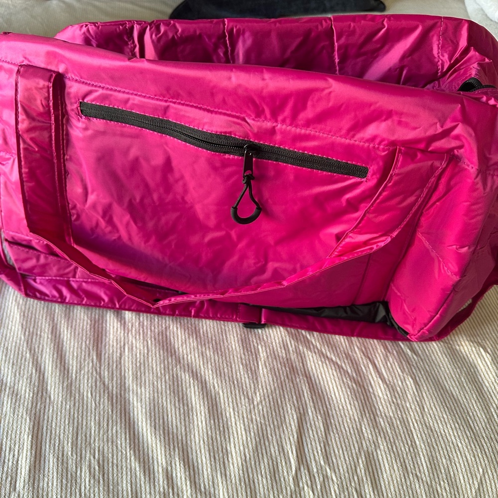 Hot pink gym/duffel bag